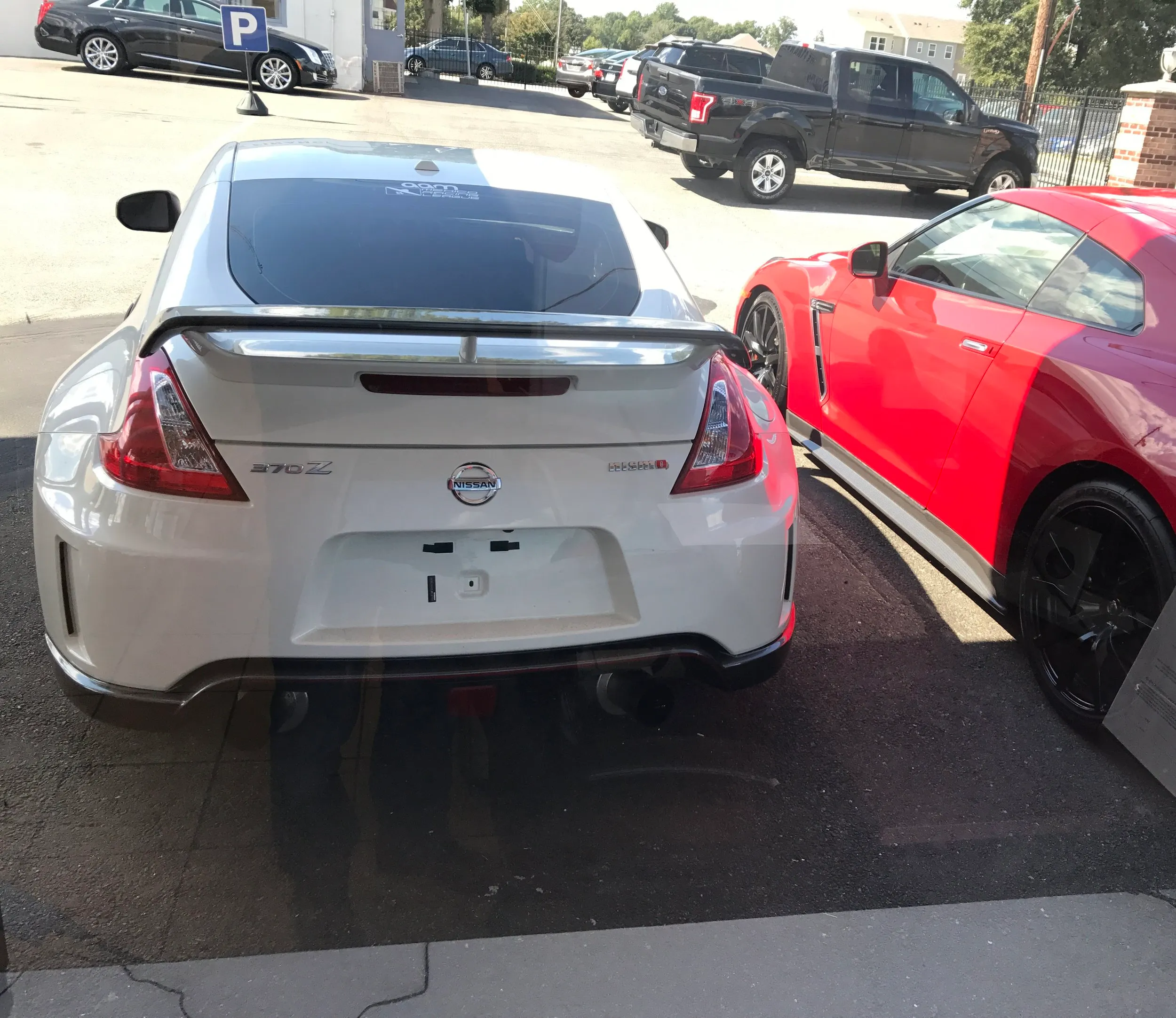 white nissan 370z repaired